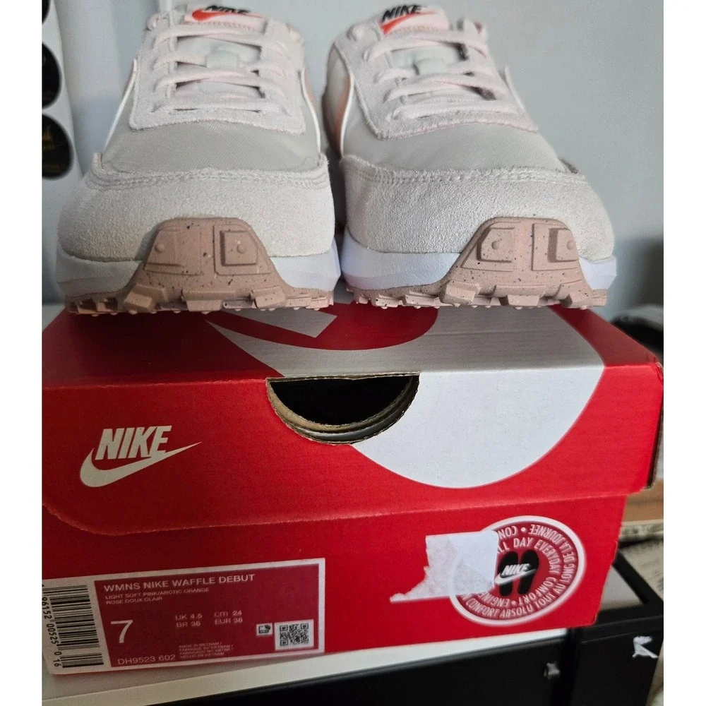Nike Waffle Debut Womens Light Soft Pink Arctic Orange DH9523-602 Size 7 NEW